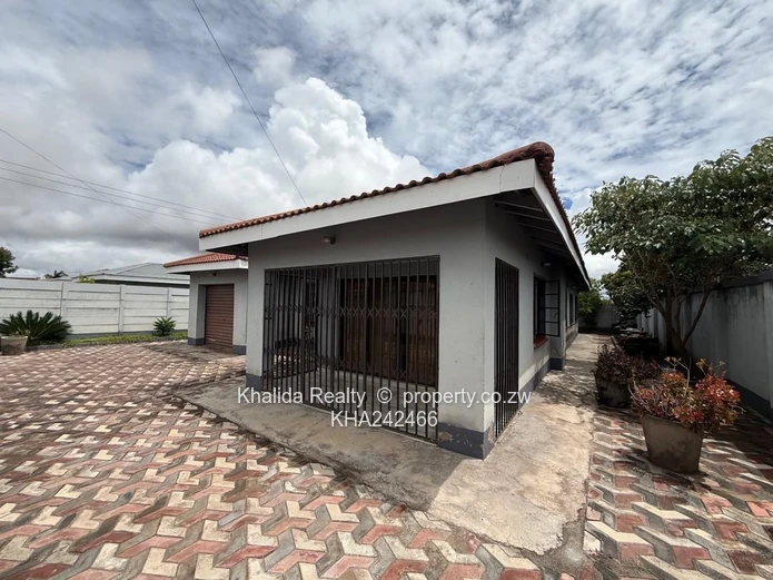 Waterfalls Mainway Meadows house for sale  (Sole Mandate)