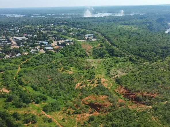 Commercial & Industrial Land