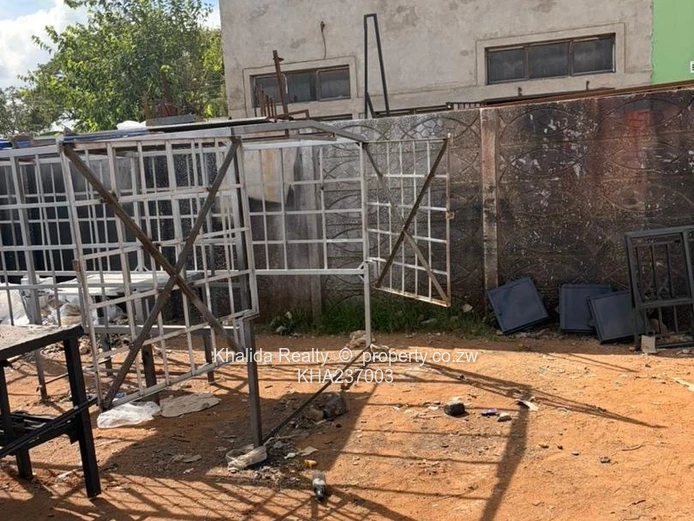 Chitungwiza Makoni shop for sale 