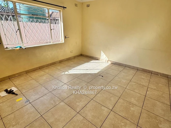 Mainway Meadows House to let