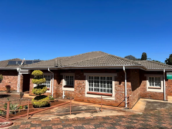Spacious 3-Bedroom Home for Rent in Greendale, Harare East