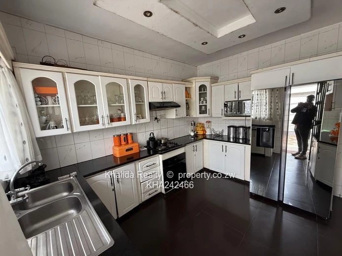 Waterfalls Mainway Meadows house for sale  (Sole Mandate)