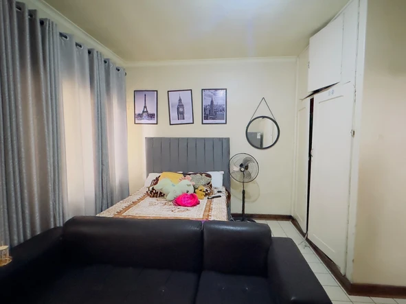 Flat & Apartment