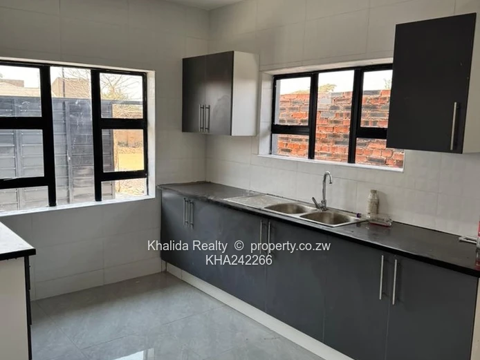 Ziko 3 beds house go let