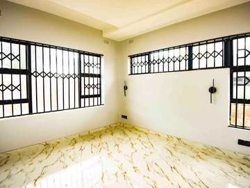 3 Bedroom Flat & Apartment