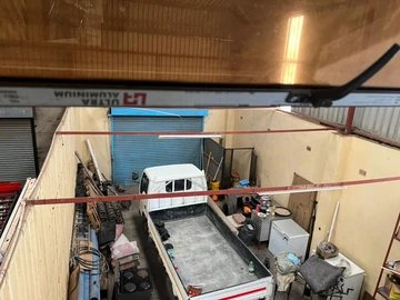 Prime Warehouse to Let in Tynwald South!