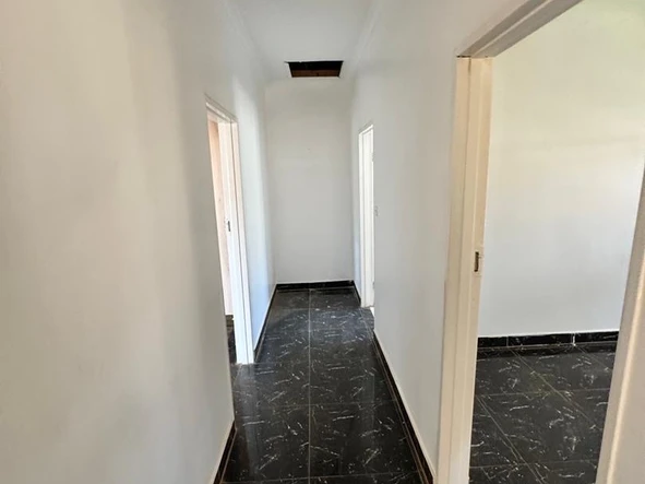 3 Bedroom Flat & Apartment