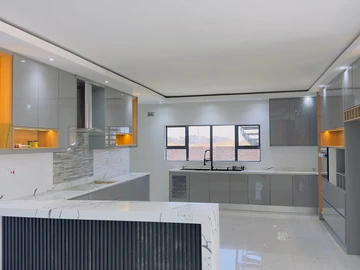 4 Bedroom House
