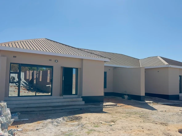 4 Bedroom Flat & Apartment