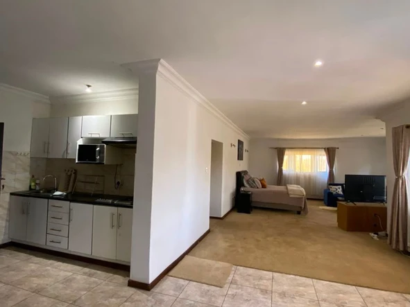 9 Bedroom House