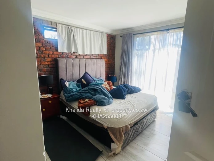 Greendale apartment for Sale (Sole Mandate)