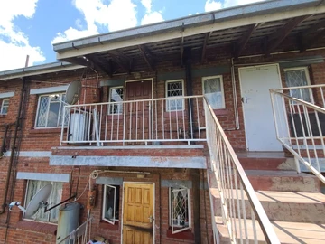 3 Bedroom Flat & Apartment
