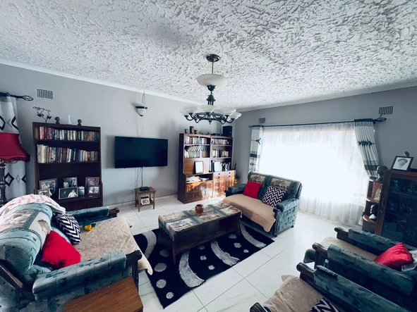 5 Bedroom House