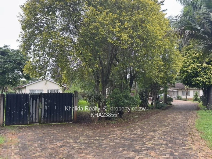 Marlborough Property With 3 Dwellings For Sale ?? Off Marlborough Drive. 