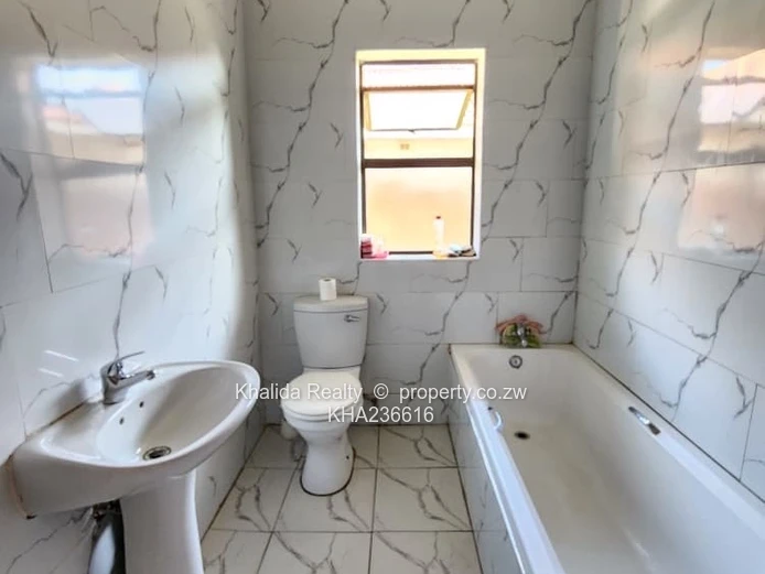 Madokero Estate House For Sale (Sole Mandate)