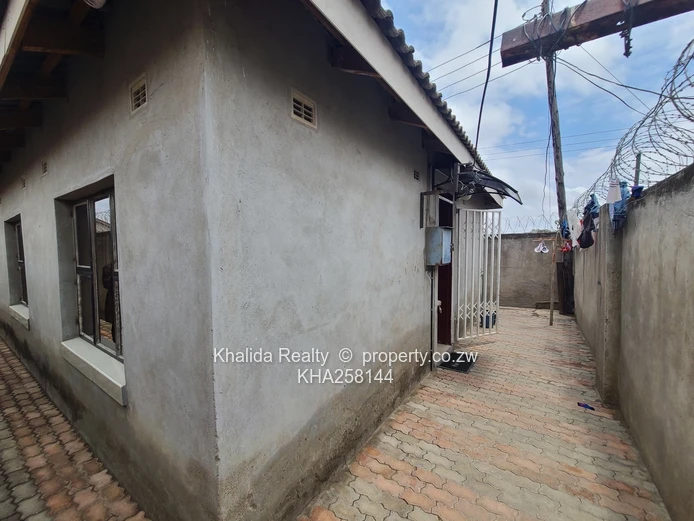 Chitungwiza Unit K house for rent 