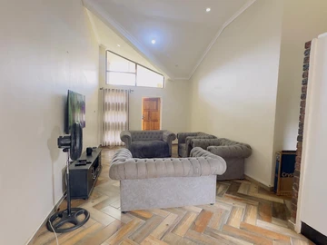 2 Bedroom Garden Flat