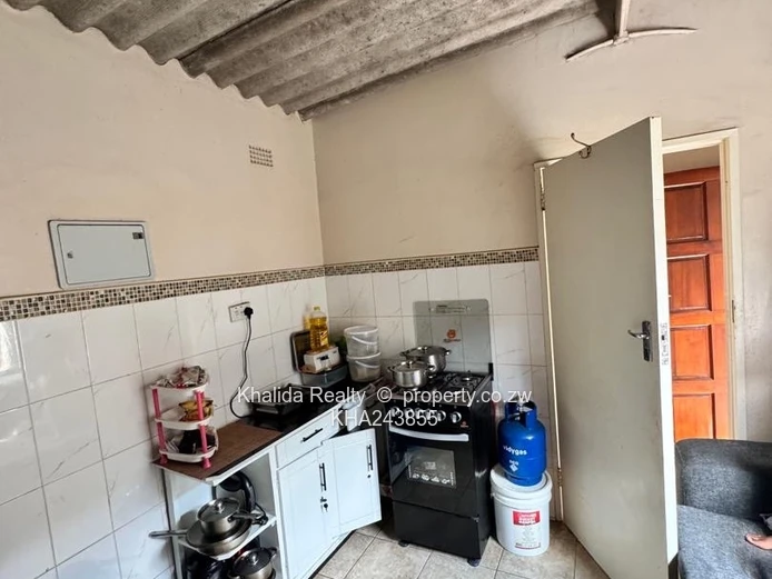 Msasa Park 2 roomed cottage for rent 