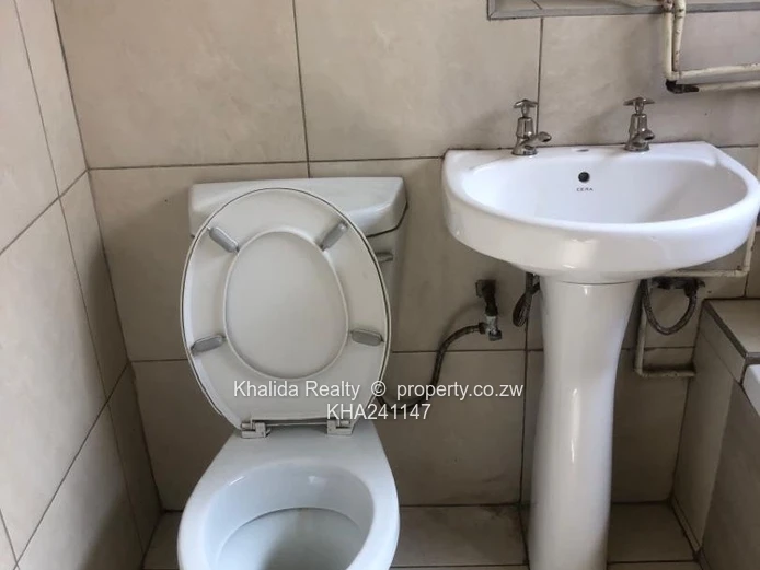 Harare Avenues Bedsitter for Sale! Located Takawira and Fife Ave