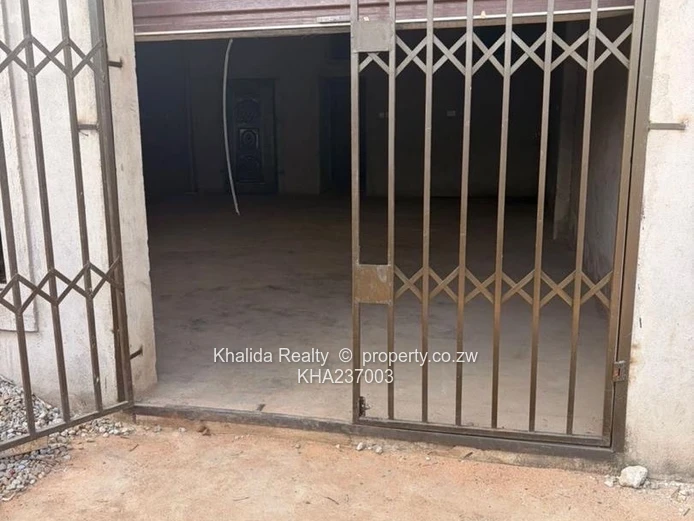 Chitungwiza Makoni shop for sale 