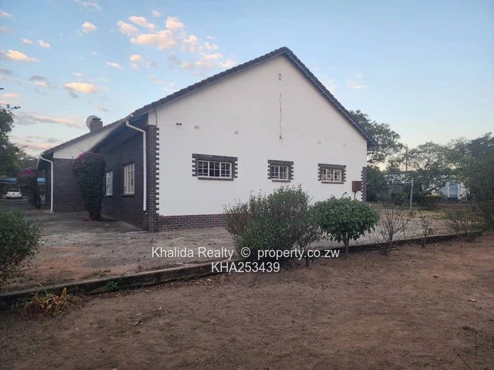 Marondera 4 bedroom house for rent. Location Wattel Grove