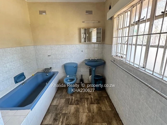 Borrowdale Harare drive double storey for rent