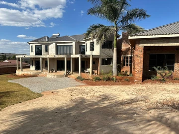 6 Bedroom House