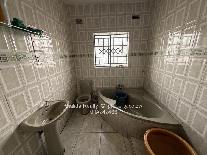 Waterfalls Mainway Meadows house for sale  (Sole Mandate)