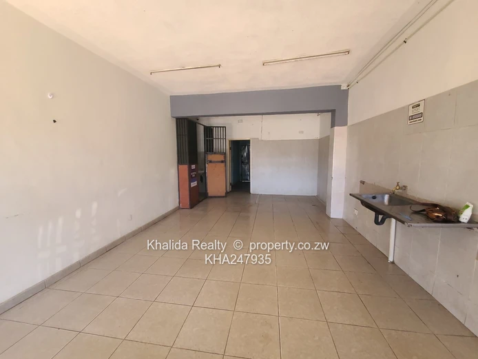 Epworth shop/ butchery for rent 