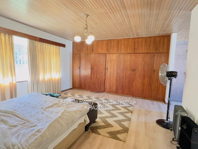 AVONDALE Executive Family Home | US$570k (Sole Mandate)
