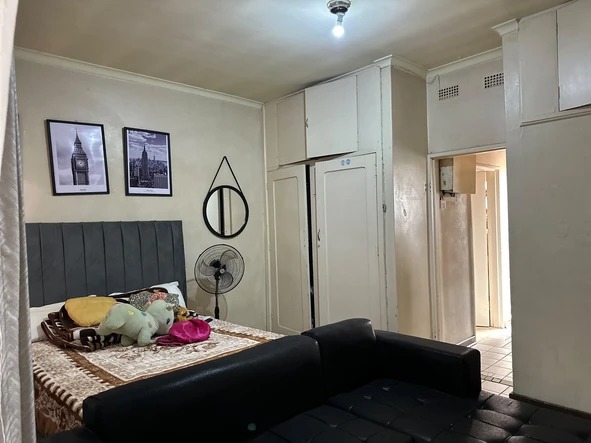 Flat & Apartment