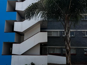 3 Bedroom Flat & Apartment