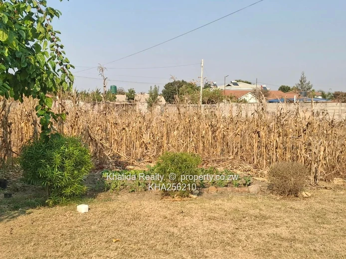 GOODHOPE WESTGATE LAND with a 2-BEDROOM COTTAGE FOR SALE
