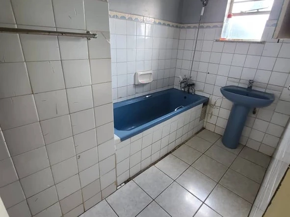 3 Bedroom Flat & Apartment