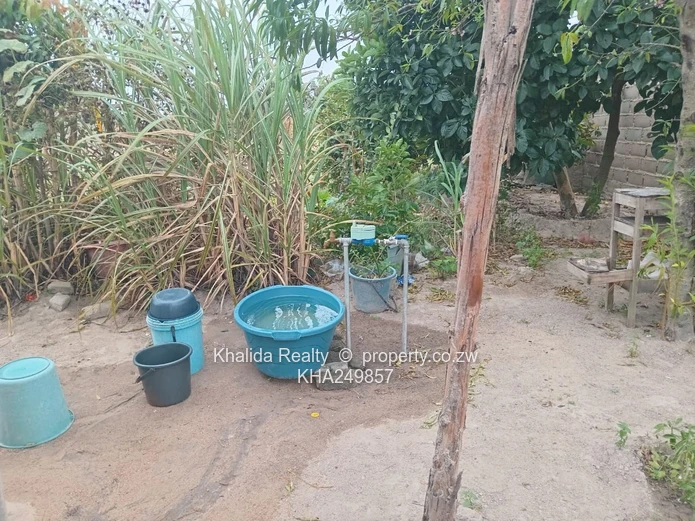 Partially Built 5-Bed Home On 875M² – Chivhu