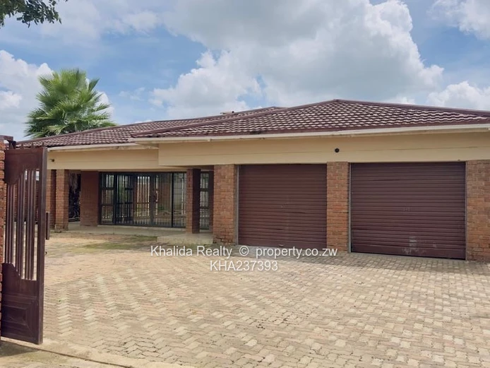 Fairview PROPERTY FOR SALE