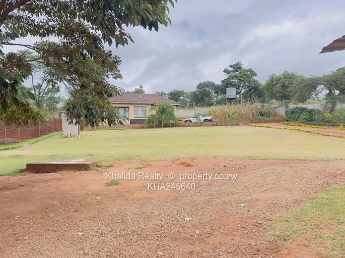 Gletwin Stand With A 3 Bedroomed Cottage For Sale