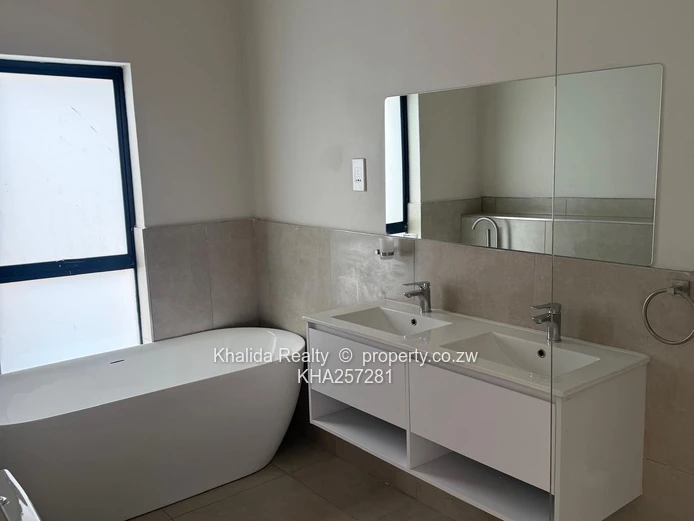 Newlands Townhouse for rent 