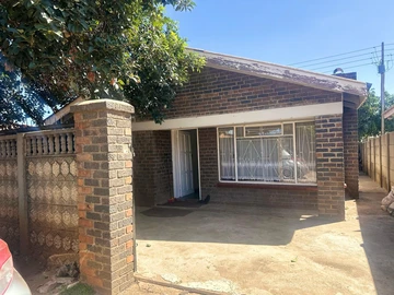 Crowborough 3 Beds Solid House For Sale