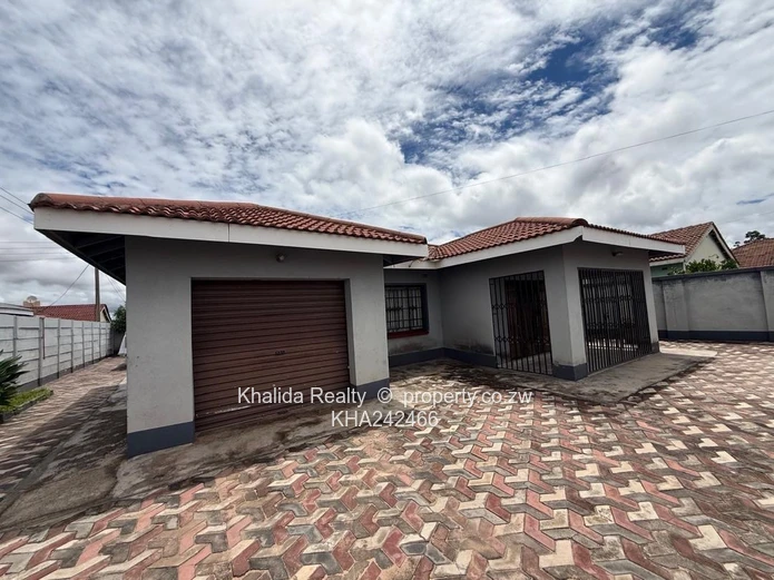 Waterfalls Mainway Meadows house for sale  (Sole Mandate)