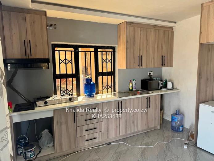 Pamvura Bluffhill Bedsitter for rent
