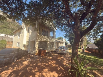 Mutare Hospital Hill Double Storey House For Sale