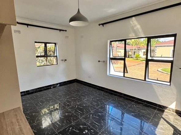 3 Bedroom Flat & Apartment