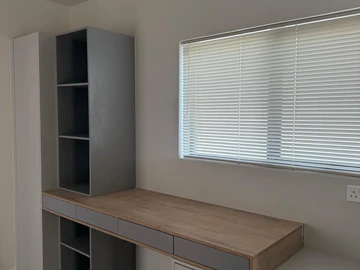 3 Bedroom Flat & Apartment