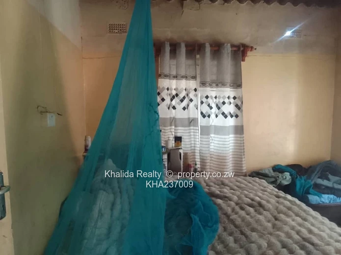 Chitungwiza Unit G house for sale 