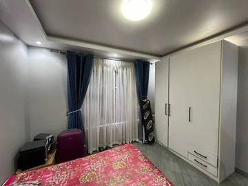 4 Bedroom Flat & Apartment