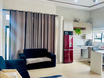 6 Bedroom House