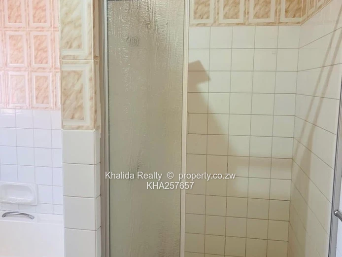 Greendale North – Double-Storey House For Sale