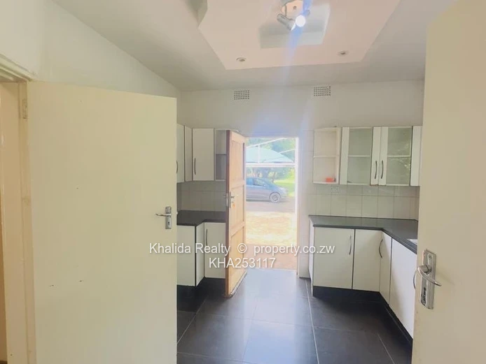 Marlborough House for Rent With a 3 Bed Cottage 