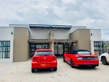 6 Bedroom House